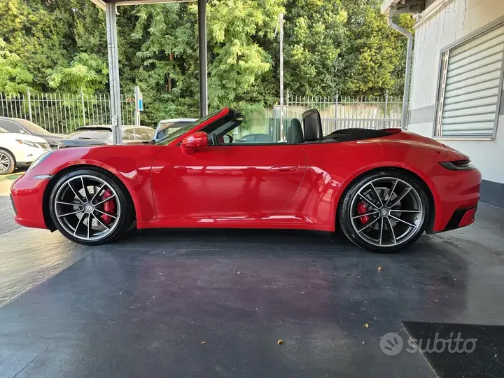 Porsche 911 2020 photo 4