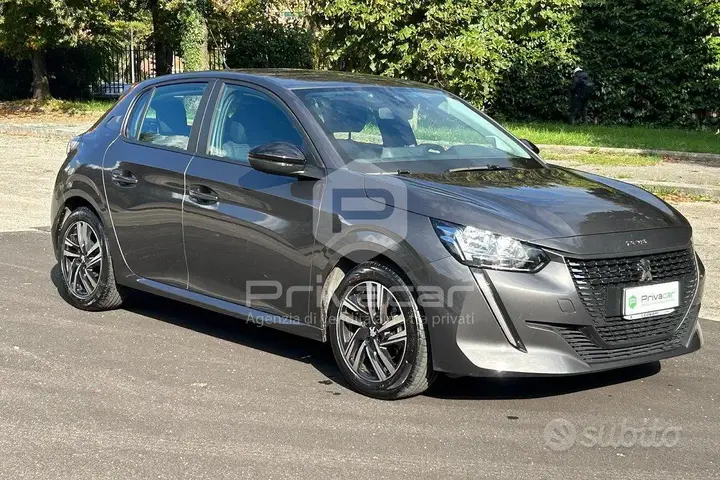 Peugeot 208 2023 photo 3