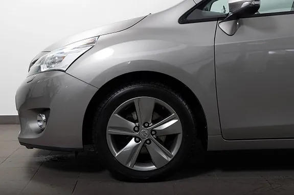 Toyota Verso 2015 photo 4