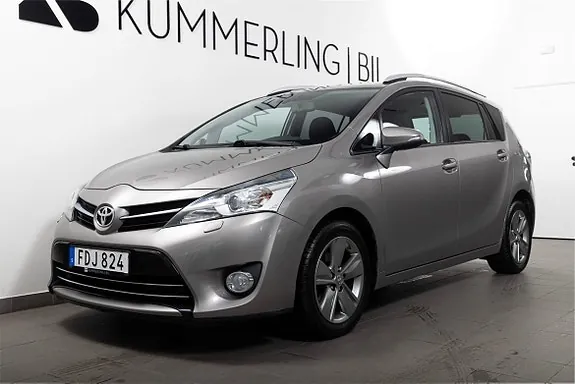 Toyota Verso 2015 photo 2