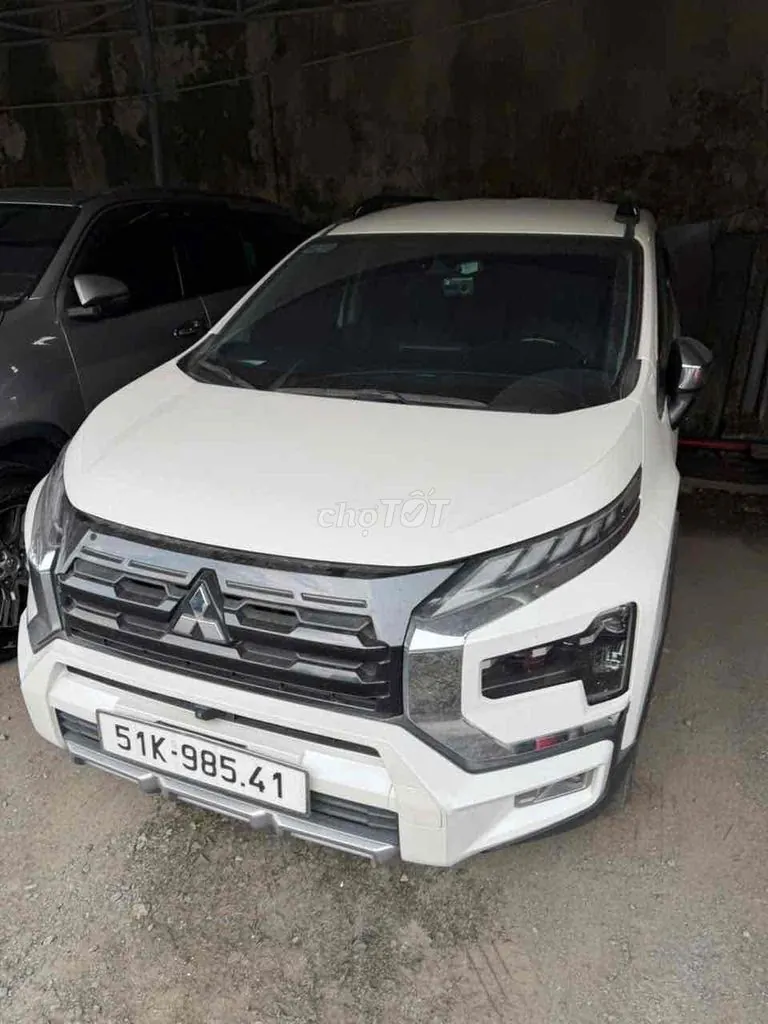 Mitsubishi Xpander Cross