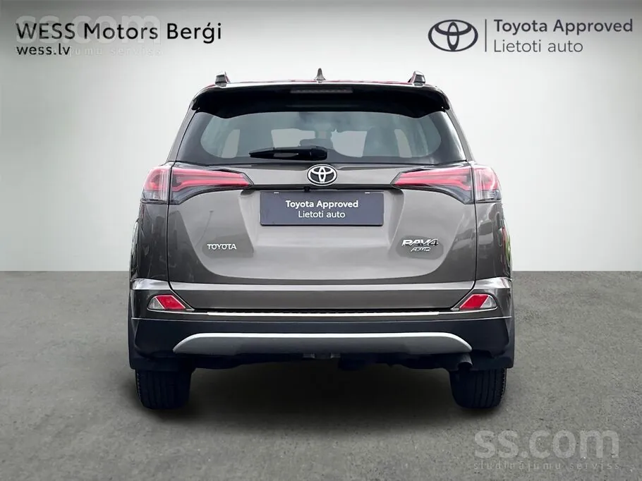 Toyota Rav4 2018 photo 4