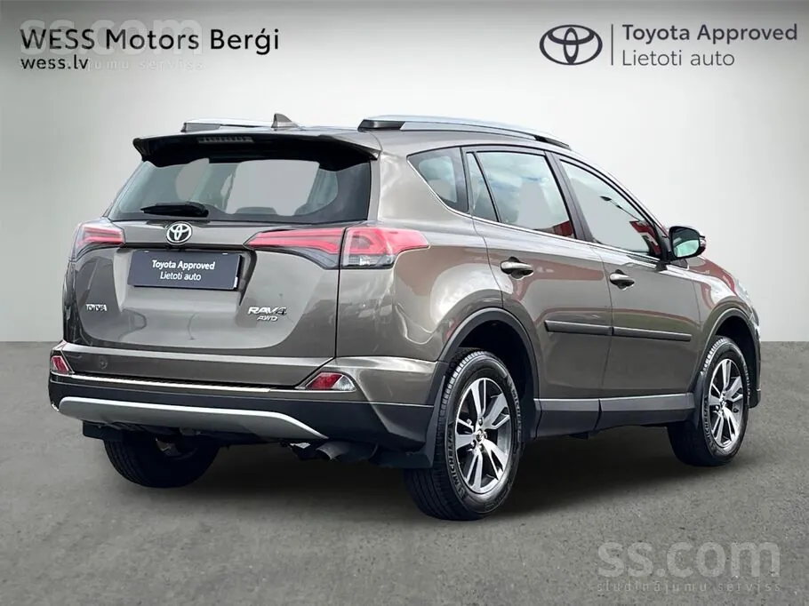 Toyota Rav4 2018 photo 2
