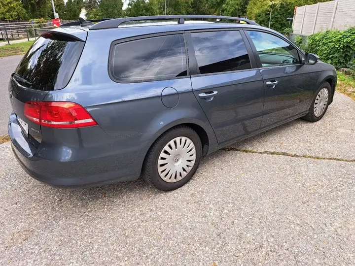 Volkswagen Passat 2013 photo 2