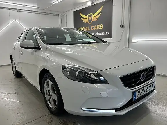 Volvo V40 2015 photo 2