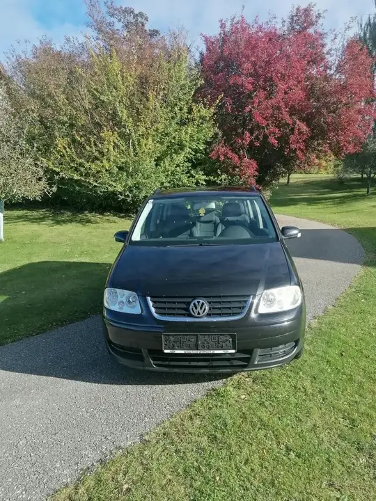 Volkswagen Touran 2003 photo 2