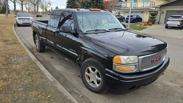 GMC Sierra 2004 photo 2