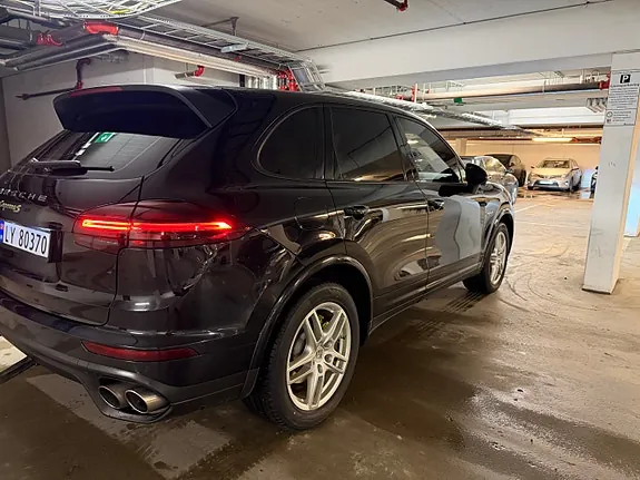 Porsche Cayenne S 2016 photo 3