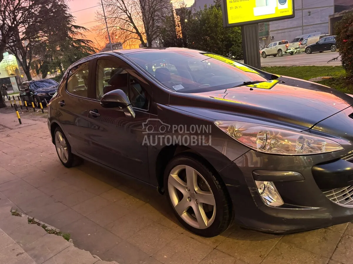 Peugeot 308 2008 photo 4