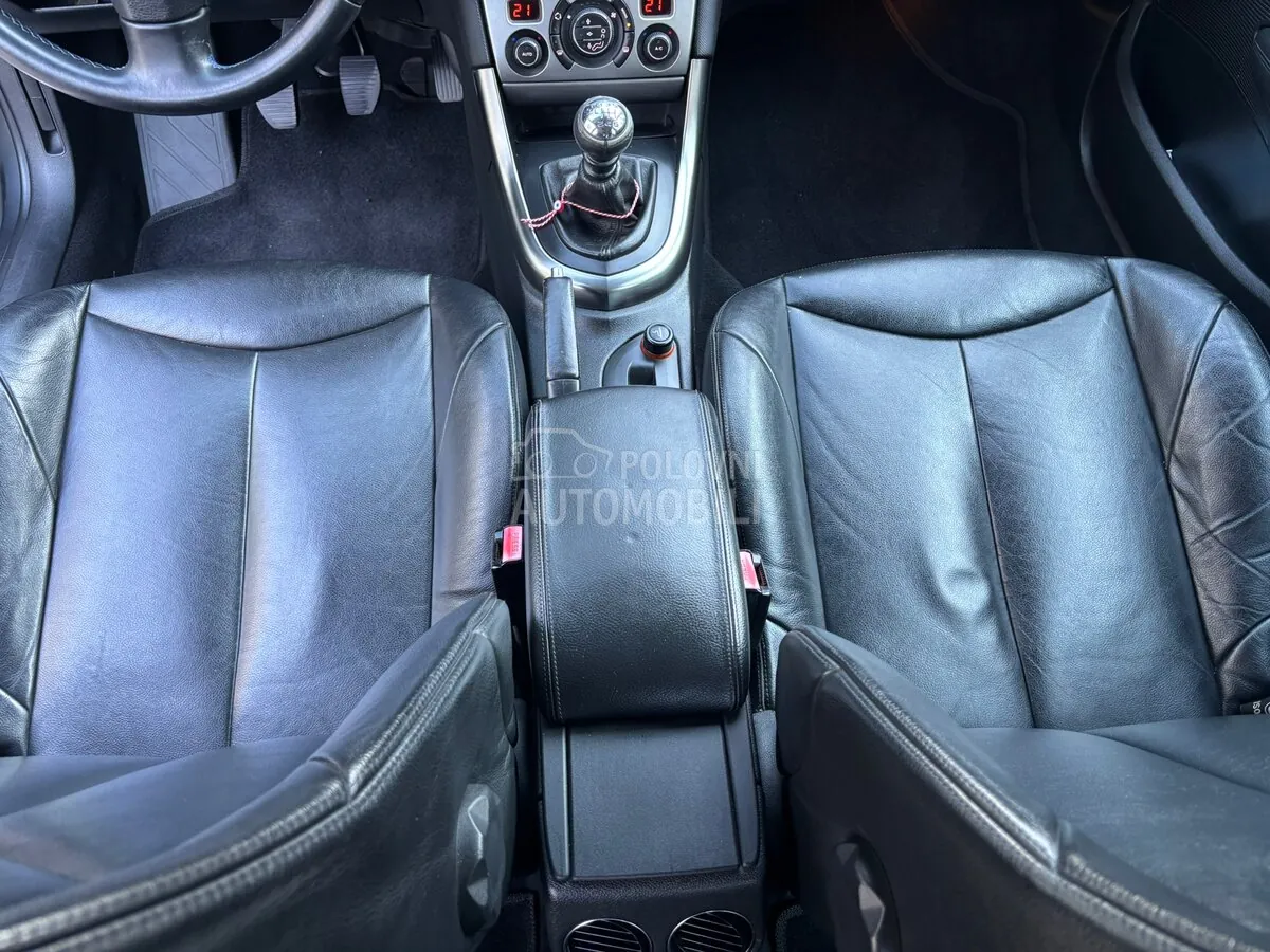 Peugeot 308 2008 photo 5