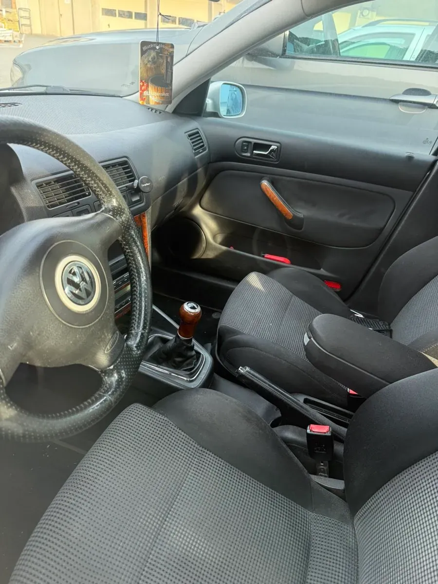 Volkswagen Bora 2000 photo 2