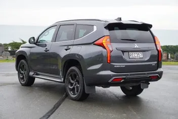 Mitsubishi Pajero Sport 2025 photo 4