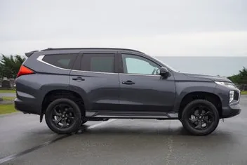 Mitsubishi Pajero Sport 2025 photo 3