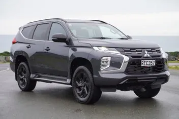 Mitsubishi Pajero Sport 2025 photo 2