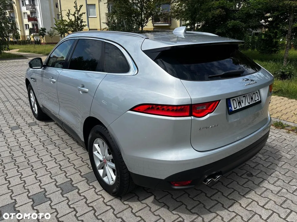 Jaguar F-Pace 2018 photo 3
