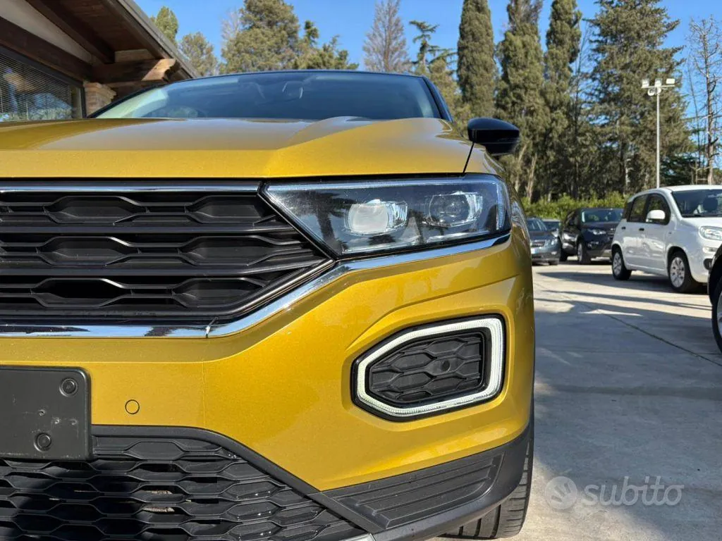 Volkswagen T-Roc 2019 photo 2