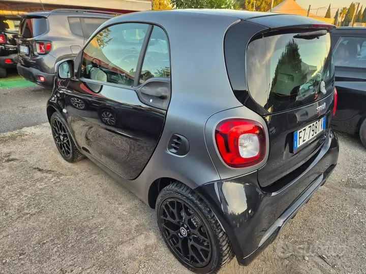 Smart Fortwo 2019 photo 4