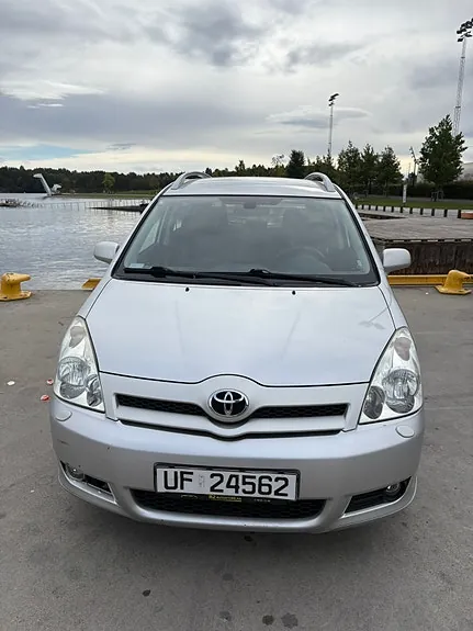 Toyota Corolla Verso 2005 photo 3