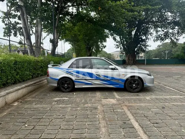 Mazda Familia 2000 photo 2