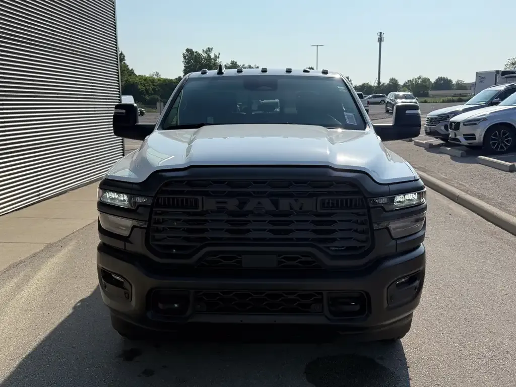 Ram 3500 2026 photo 2