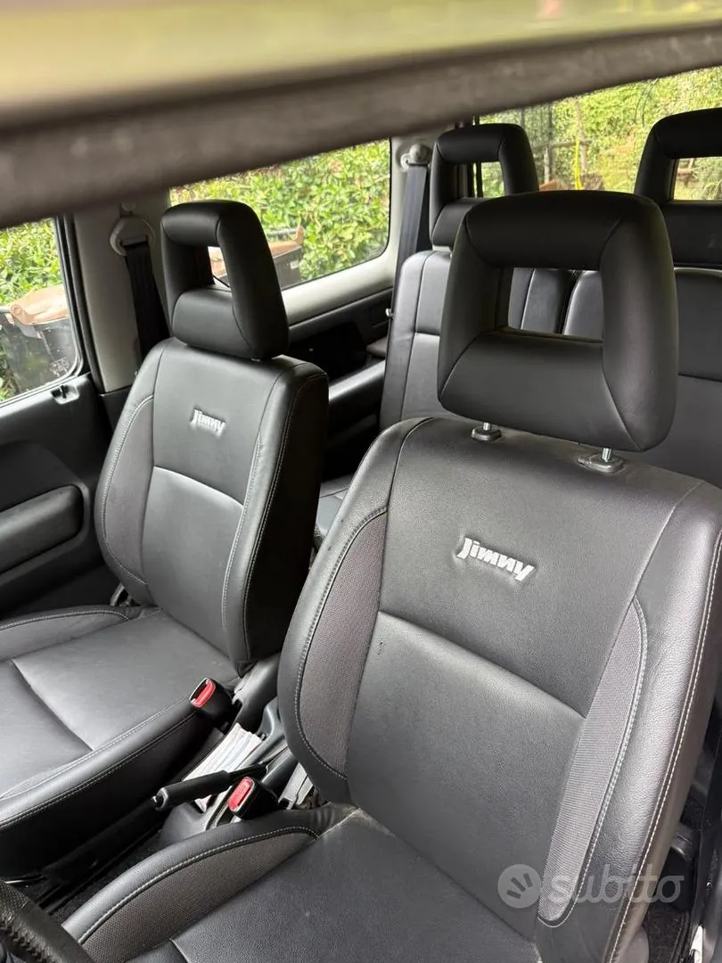 Suzuki Jimny 2011 photo 5