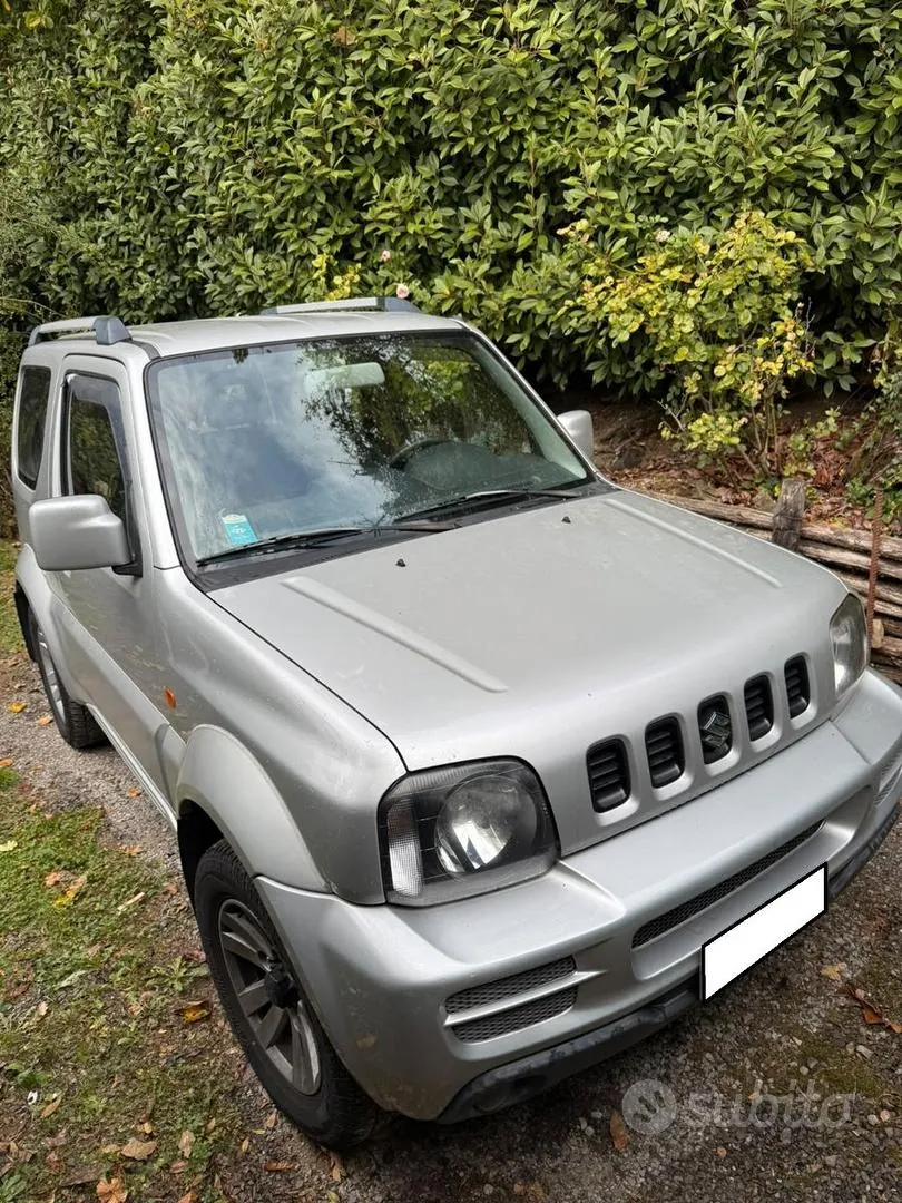 Suzuki Jimny 2011 photo 3