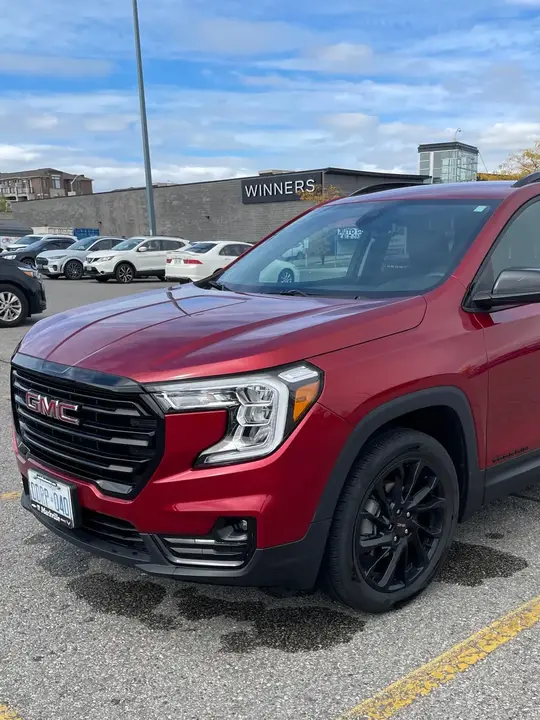 GMC Terrain 2024 photo 2