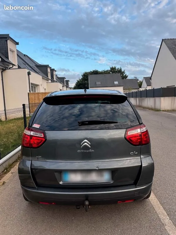 Citroen C4 Picasso 2013 photo 3