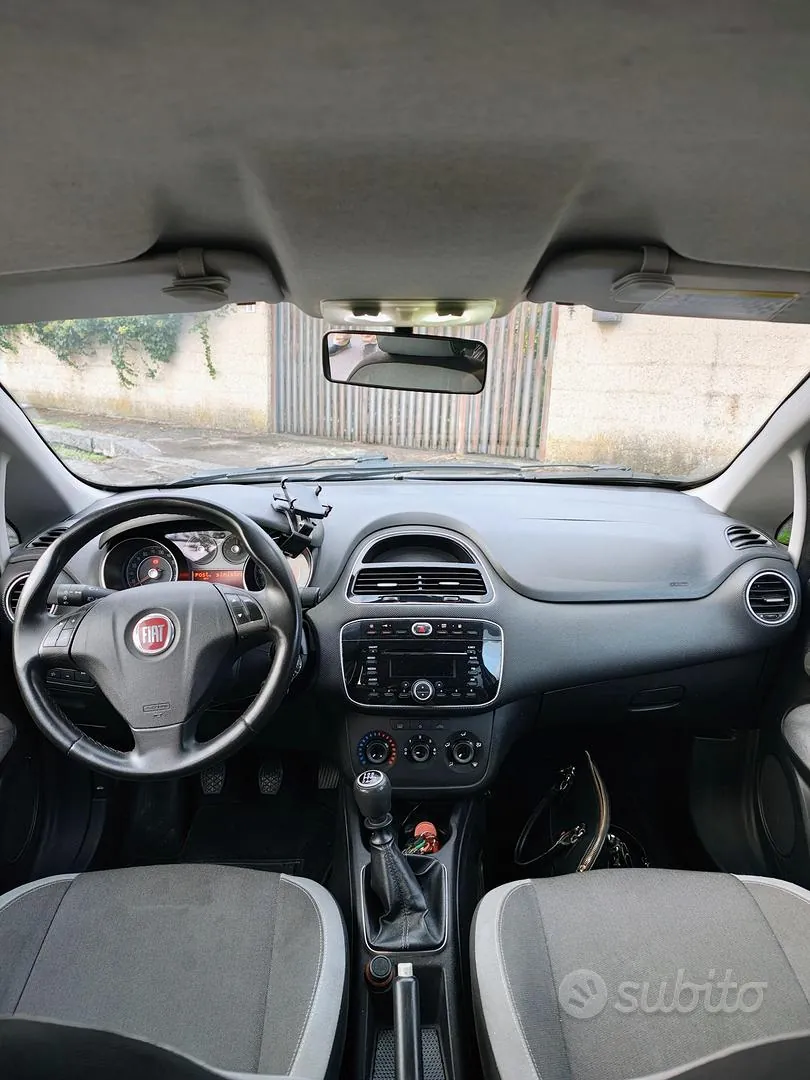 Fiat Punto Evo 2012 photo 4
