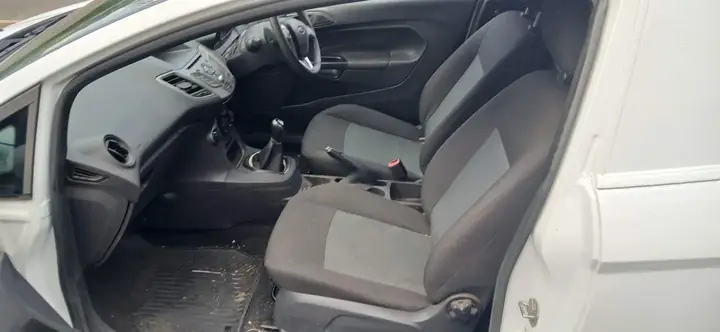 Ford Fiesta 2016 photo 4