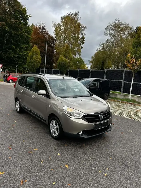 Dacia Lodgy 2013 photo 3