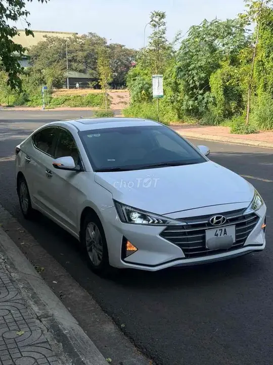 Hyundai Elantra 2020 photo 2