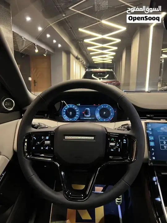 Land Rover Range Rover Evoque 2026 photo 3