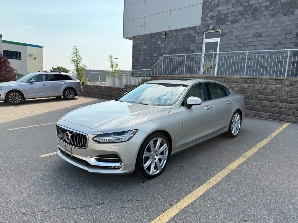 Volvo S90