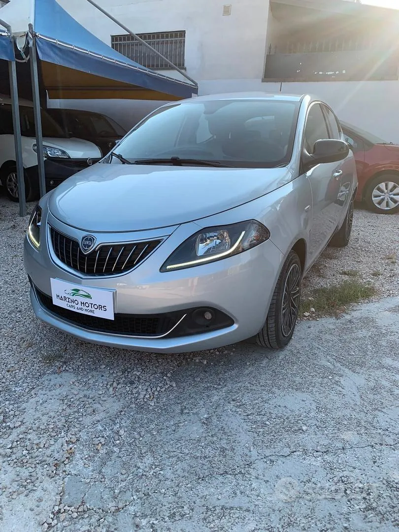 Lancia Ypsilon 2021 photo 2