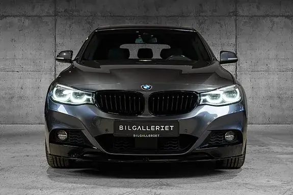 BMW 330I 2018 photo 3