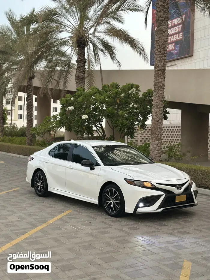 Toyota Camry 2021 photo 2