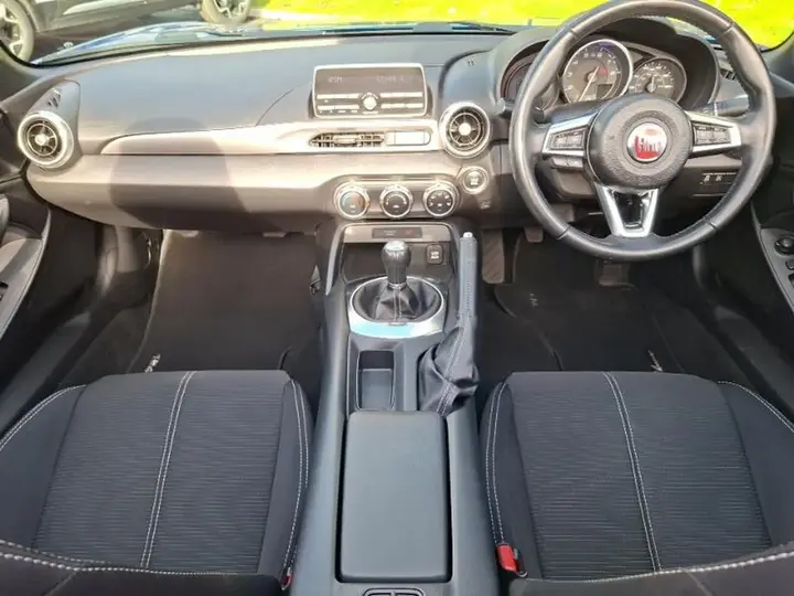 Fiat 124 Spider 2018 photo 3
