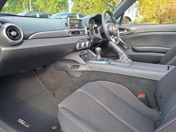 Fiat 124 Spider 2018 photo 5