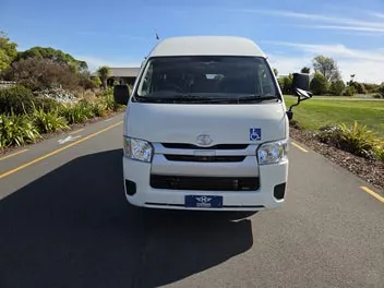 Toyota Hiace 2018 photo 3