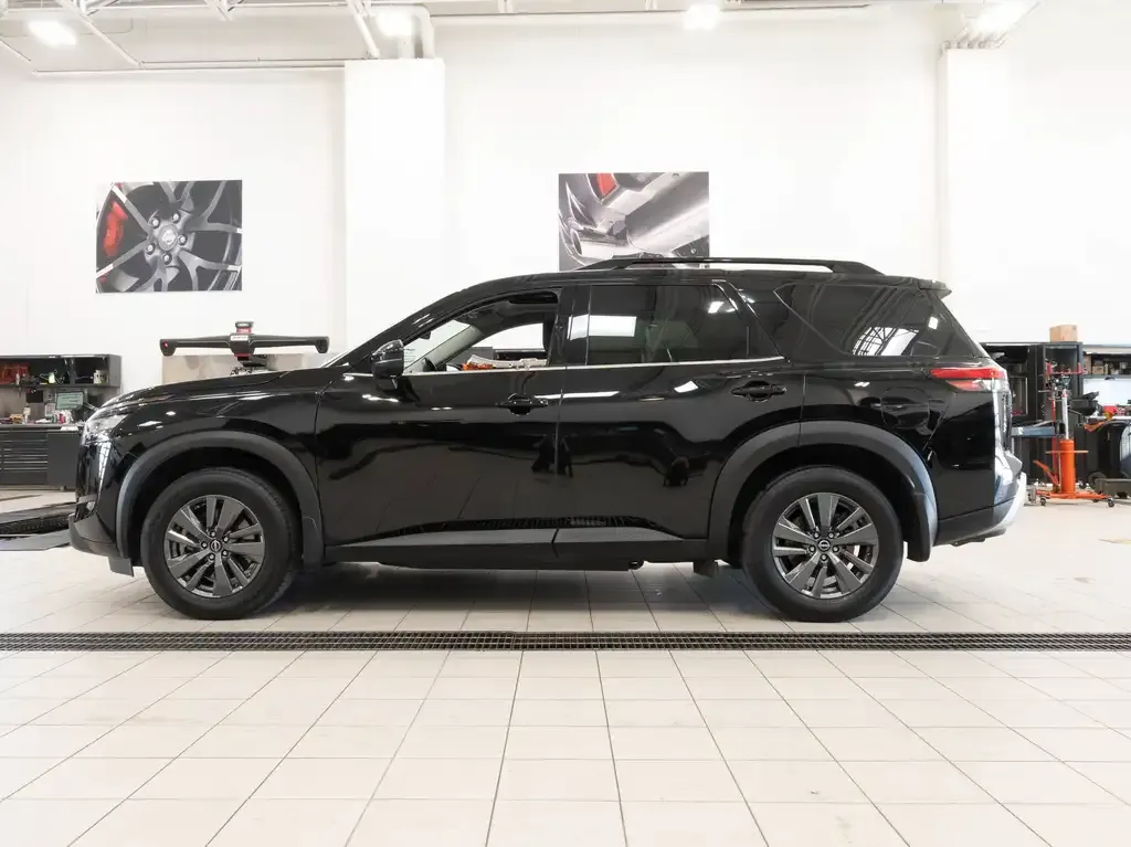Nissan Pathfinder 2024 photo 2