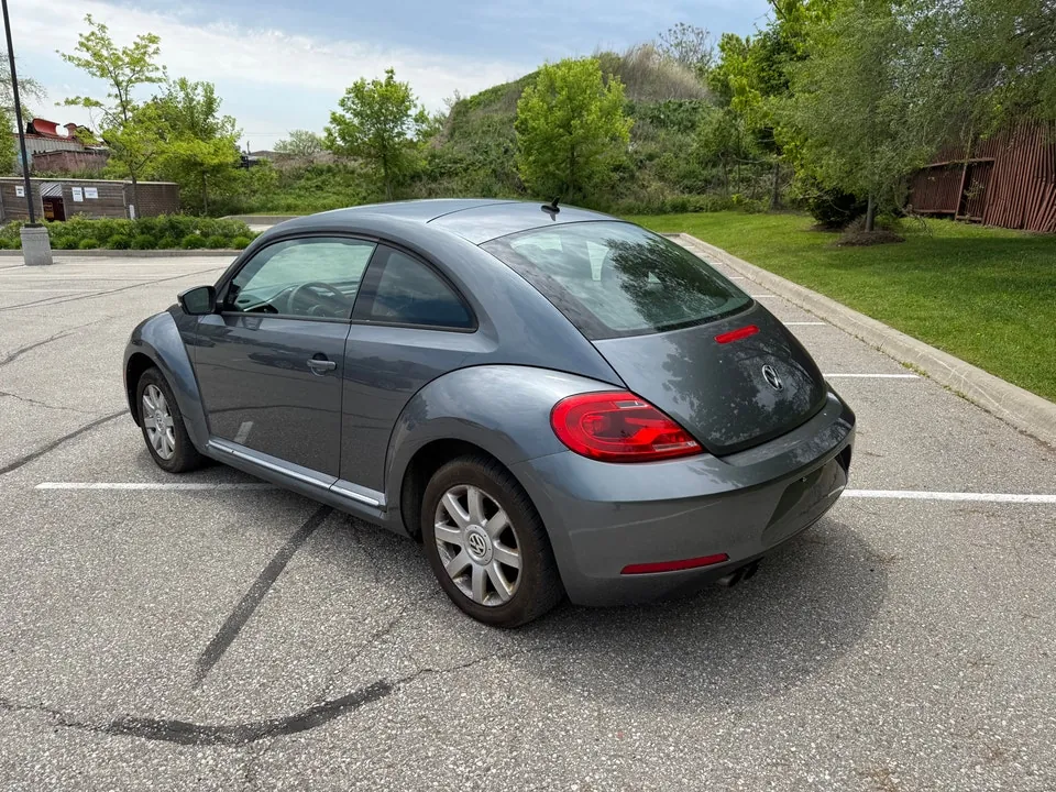 Volkswagen Beetle 2015 photo 4