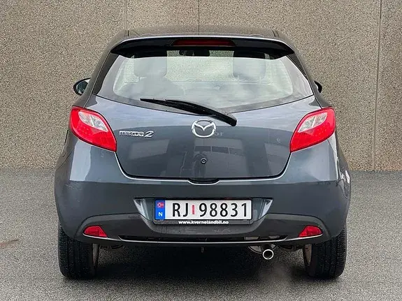 Mazda 2 2009 photo 5