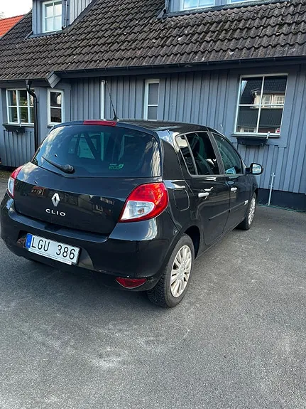Renault Clio 2011 photo 3