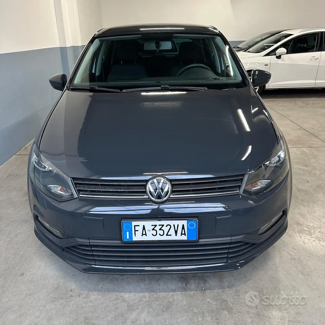 Volkswagen Polo 2015 photo 2