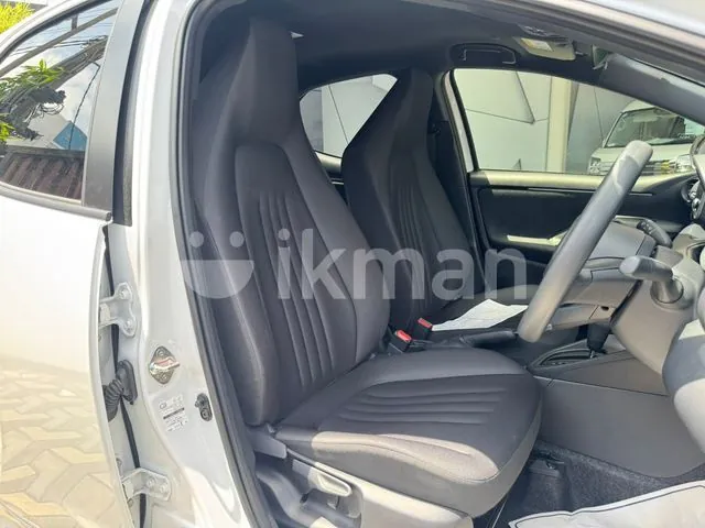 Toyota Yaris 2025 photo 4