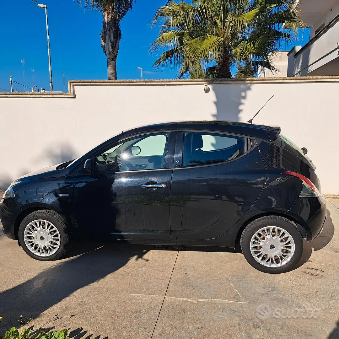 Lancia Ypsilon 2017 photo 3
