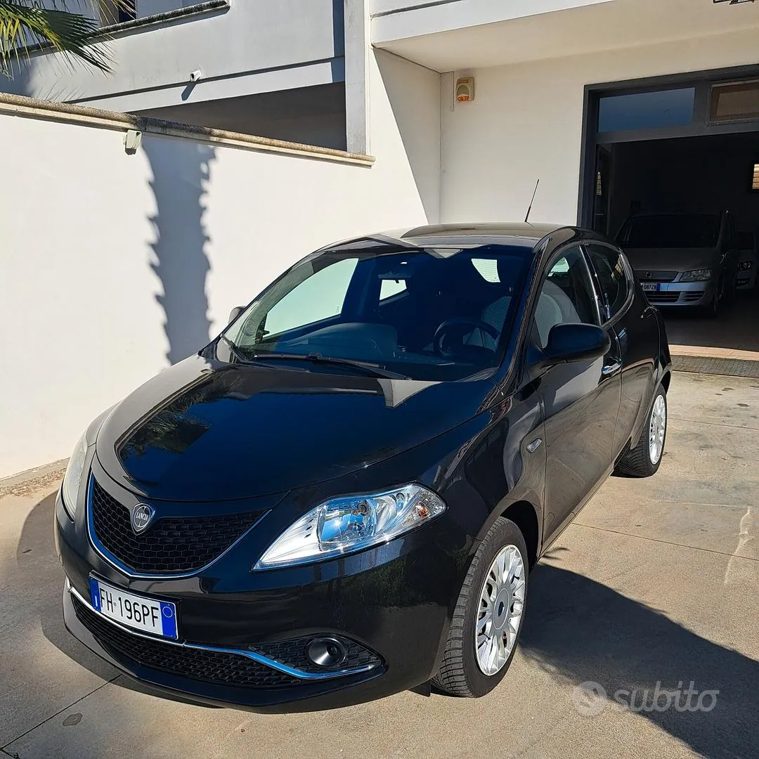 Lancia Ypsilon 2017 photo 2