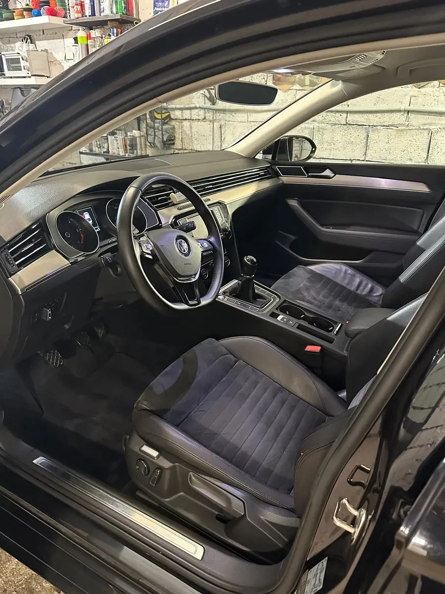 Volkswagen Passat 2015 photo 2