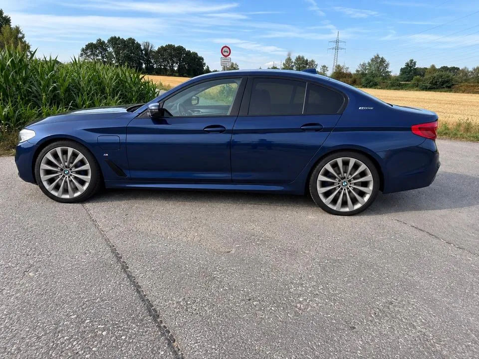 BMW 530E